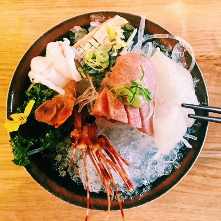 Umezushi sashimi